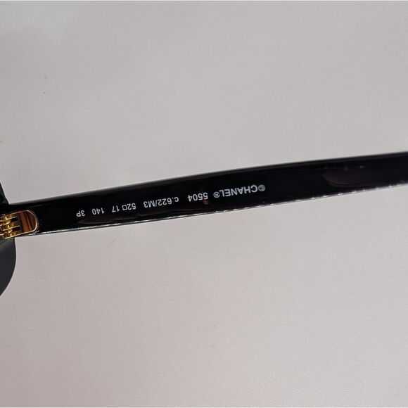 CHANEL Elegant Black Sunglasses - Picture 7 of 7